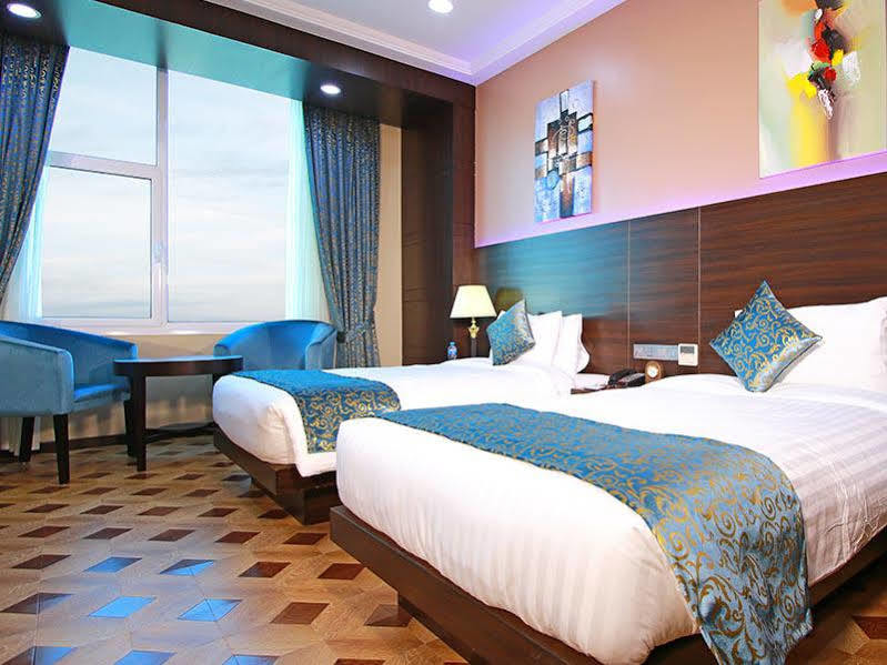 Park Regis Lotus Hotel Манама Екстер'єр фото