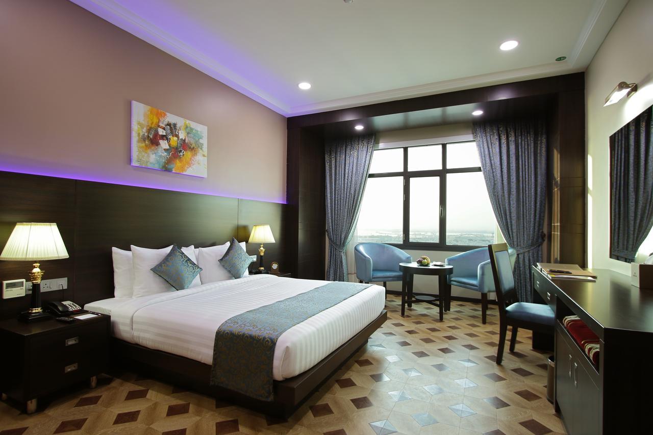 Park Regis Lotus Hotel Манама Екстер'єр фото